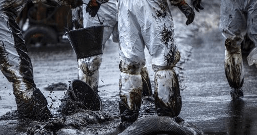 國(guó)朗含油污泥處理系統(tǒng)，解決石油、化工廠和煉油廠的油污泥的油、水分離回收